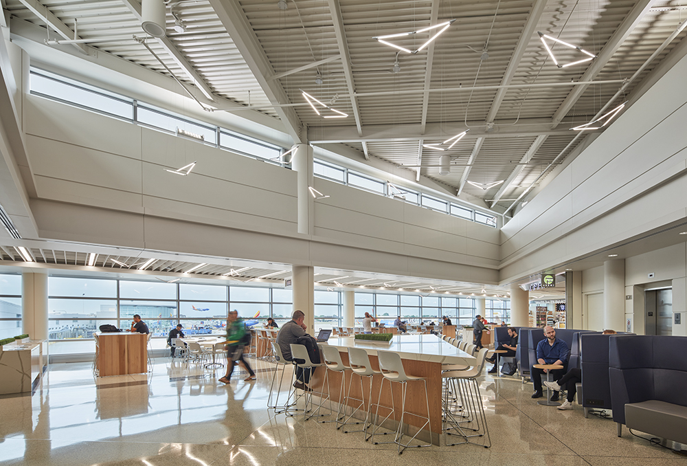HIPCH_MidwayIntlAirportConcourseA_TomHarris_06